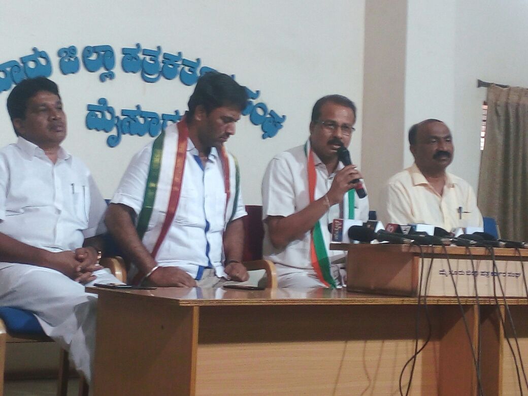 ದಲಿತರ ಮೇಲೆ ಕಾಳಜಿ ಇದ್ದರೆ ಎಸ್ಸಿ-ಎಸ್ಟಿ ಕಾನೂನು ಜಾರಿಗೊಳಿಸಲಿ : ಅಮಿತ್ ಶಾಗೆ ಸಂಸದ ಧ್ರುವನಾರಾಯಣ ತಿರುಗೇಟು